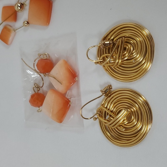 5 Layer Illusion Wire Color Shell & Chunky Statement Necklace & Earrings - Picture 2 of 16